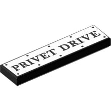 Part 2431pb736 - Tile 1 x 4 with Road Sign with 'PRIVET DRIVE' and Rivets on White Background Pattern