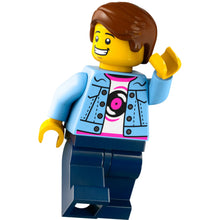 Minifig twn496 - Burger Truck Customer