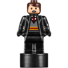 Minifig 90398pb027 - Gryffindor Student Statuette / Trophy #1, Dark Brown Hair