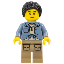 Minifig cty1779 - City Jungle Explorer Female - Sand Blue Knotted Shirt over Tan T-Shirt, Dark Tan Legs, Black Hair