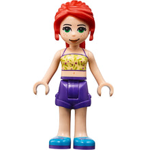 Minifig frnd384 - Friends Mia - Dark Purple Shorts, Yellowish Green Top with Vines
