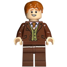 Minifig hp251 - George Weasley - Reddish Brown Suit, Dark Orange Tie, Smiling / Laughing Head