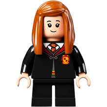 Minifig hp305 - Ginny Weasley - Gryffindor Robe Clasped, Black Short Legs