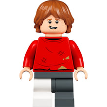 Minifig hp328 - Ron Weasley - Red Sweater, Leg Cast